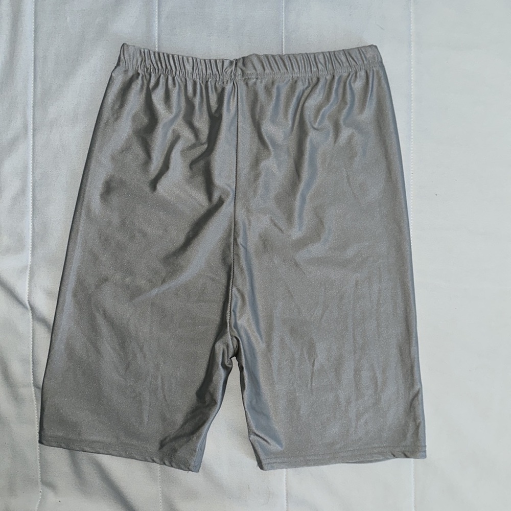 Polyester shorts - Picture 2 of 3